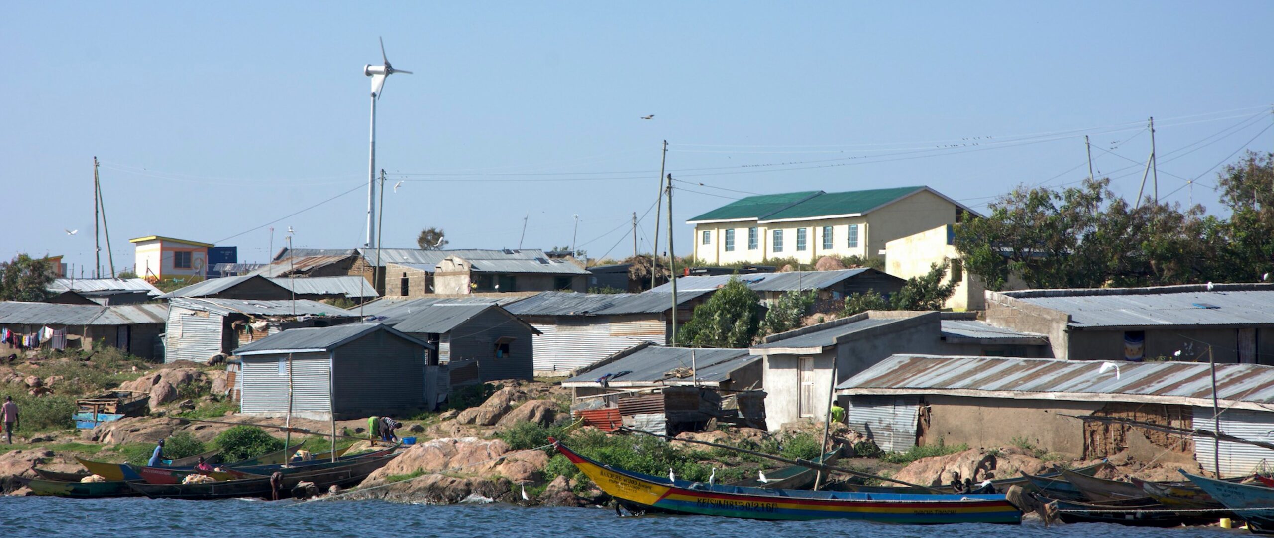 Her ses testvindmøllen, der blev sat op på Ndeda Island under MiniWind Kenya. 